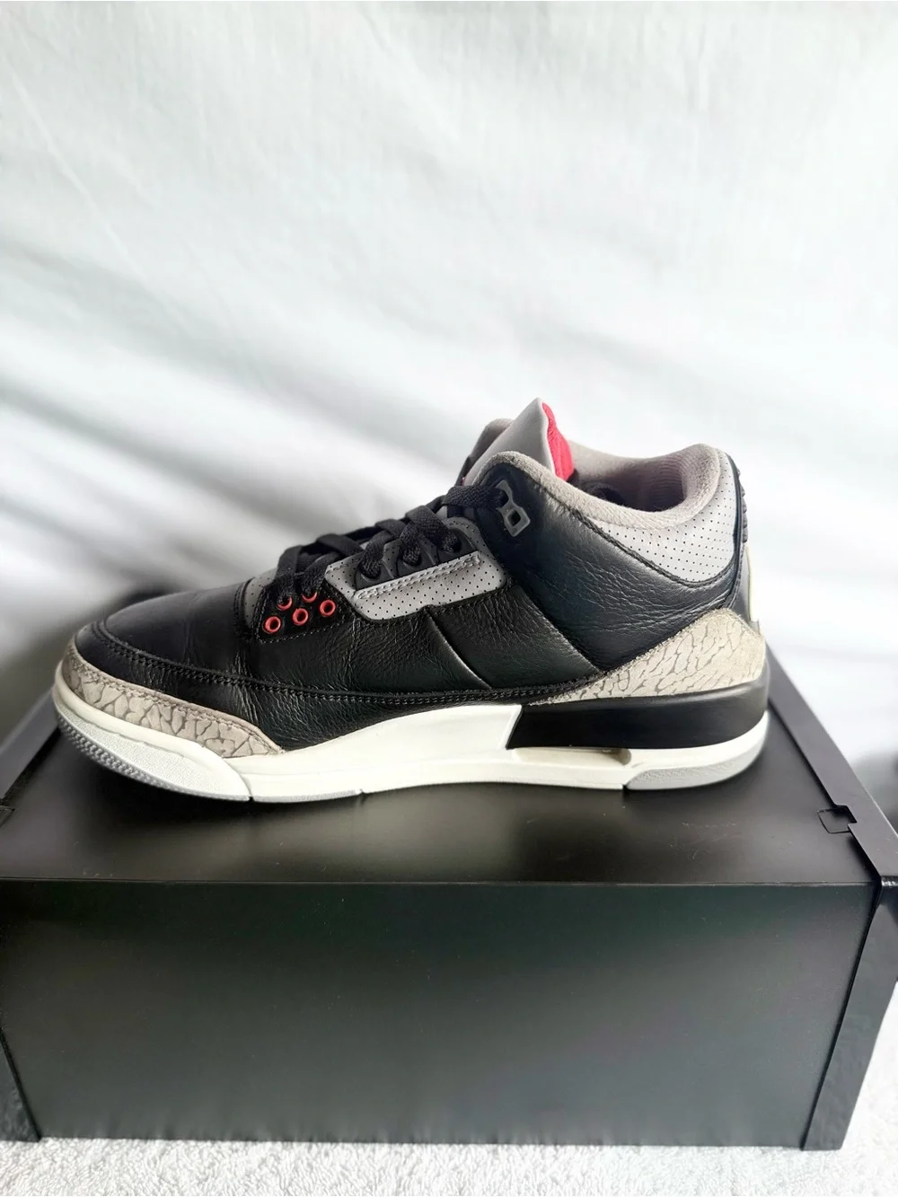 AUTHENTIC Jordan 3 Retro OG Black Cement size 8.5 DN3707-010 2024 PRE-OWNED